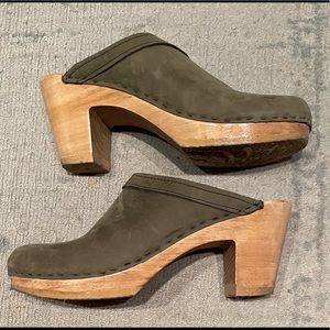 No. 6 Old School Clogs on High Heel in Sage Green Suede
